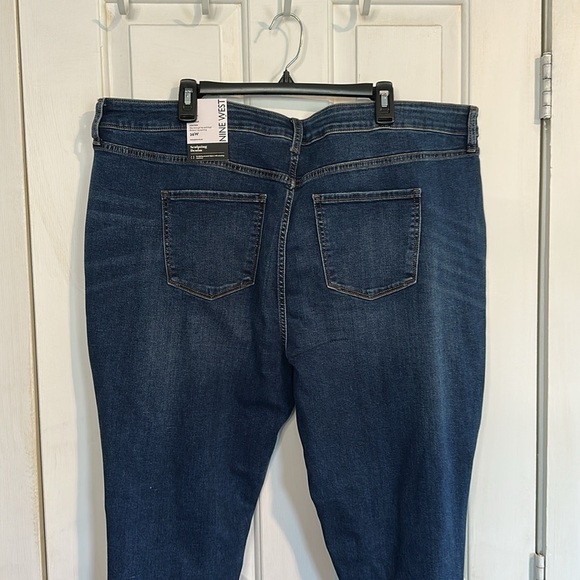 NWT Nine West Bootcut jeans size 26W - Picture 6 of 6